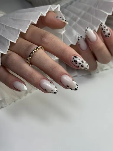 O`Nails!